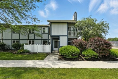 /international/us/9040-portage-pointe-drive-streetsboro-oh-110097229504/