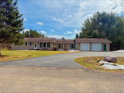 /international/us/16633-orchard-lane-townsend-wi-110107435985/