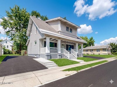 /international/us/1747-oneida-street-schenectady-ny-110108436926/
