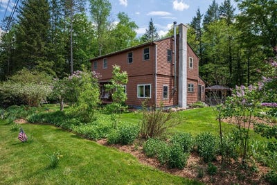 /international/us/425-dingle-rd-worthington-ma-110108334115/