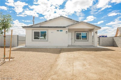 /international/us/561-valiant-avenue-pahrump-nv-110107985556/