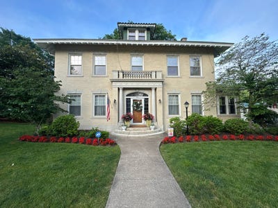 /international/us/246-e-1st-st-weston-wv-110105335073/