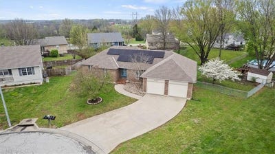 /international/us/607-horseshoe-drive-pleasant-hill-mo-110107278986/