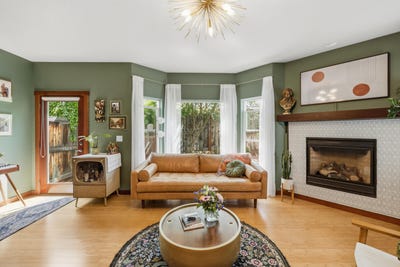 /international/us/62-n-mountain-avenue-ashland-or-110107871565/