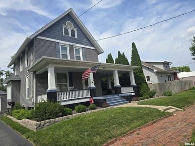/international/us/131-w-olive-street-canton-il-110108390054/