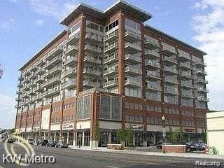 /international/us/350-n-main-street-royal-oak-mi-110108144971/