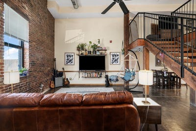 /international/us/509-w-olive-street-springfield-mo-110108364808/
