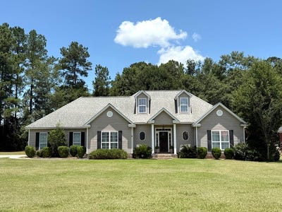 /international/us/827-plantation-drive-adel-ga-110101120338/