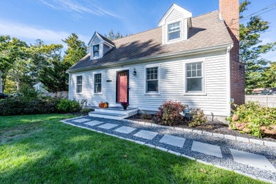 /international/us/60-shorewood-drive-mashpee-ma-110120714358/