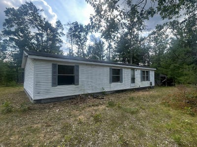 /international/us/21331-red-oak-trail-hillman-mi-110108299929/