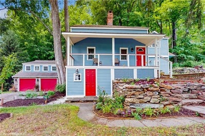 /international/us/15-riverview-road-new-milford-ct-110103959835/