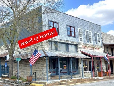 /international/us/200-e-main-street-hardy-ar-110106800929/