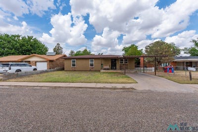 /international/us/240-oklahoma-drive-portales-nm-110108259561/