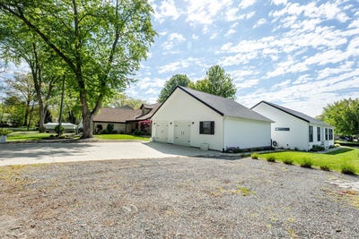 /international/us/6876-shore-drive-coloma-mi-110108062241/