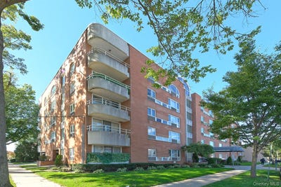 /international/us/205-mineola-boulevard-mineola-ny-110120498508/