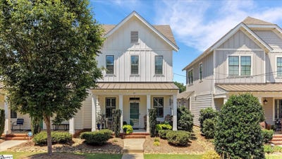 /international/us/27-center-street-travelers-rest-sc-110119551218/