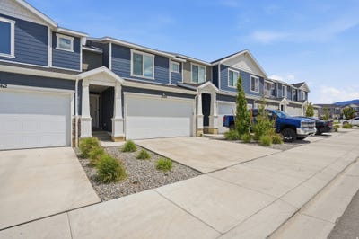/international/us/1860-n-ten-hens-ave-tooele-ut-110108332332/