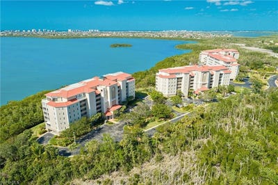 /international/us/133-vintage-bay-dr-marco-island-fl-110105801964/