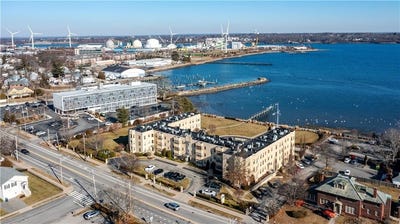 /international/us/1180-narragansett-boulevard-cranston-ri-110107083052/