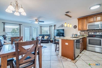 /international/us/730-e-mather-street-new-braunfels-tx-110102520459/