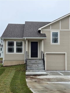 /international/us/513-w-smith-street-spring-hill-ks-110102547384/