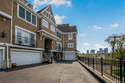 /international/us/80-old-boston-post-road-new-rochelle-ny-110107484701/