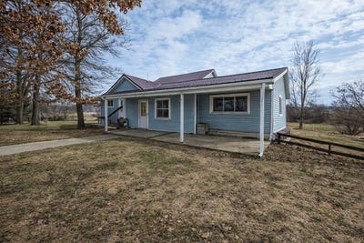 /international/us/215-e-logan-street-tomah-wi-110107035557/
