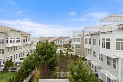 /international/us/136-meridian-boulevard-arverne-ny-110107628265/