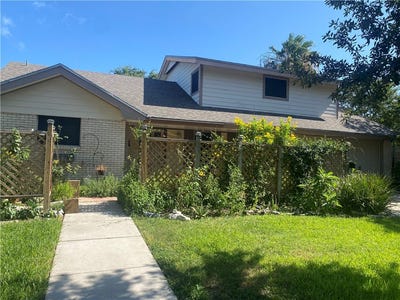 /international/us/104-park-place-portland-tx-110100838108/