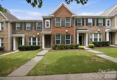 /international/us/18431-the-commons-boulevard-cornelius-nc-110109139733/