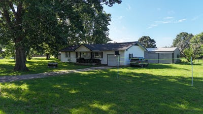 /international/us/506-e-van-every-street-seymour-mo-110108737786/