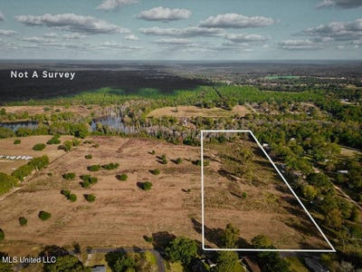 /international/us/spruce-street-lot-2-poplarville-ms-110103548218/