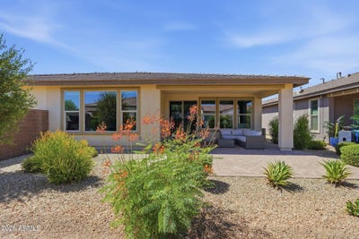 /international/us/484-e-citrus-hollow-way-queen-creek-az-110109332991/