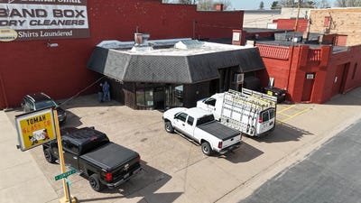 /international/us/1201-superior-avenue-tomah-wi-110107464362/