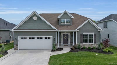 /international/us/9031-somerset-way-clarence-center-ny-110120410597/