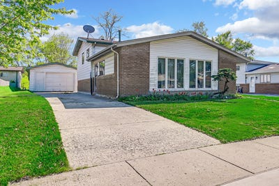 /international/us/325-gentry-street-park-forest-il-110107681668/