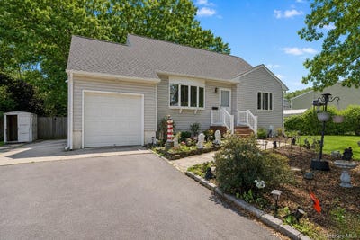 /international/us/1241-terry-road-ronkonkoma-ny-110109274305/