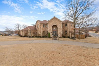 /international/us/9109-wooded-acres-sherwood-ar-110105726273/