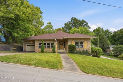 /international/us/517-w-hickory-street-neosho-mo-110120667600/