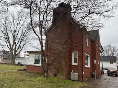 /international/us/126-4th-street-sw-strasburg-oh-110104846469/