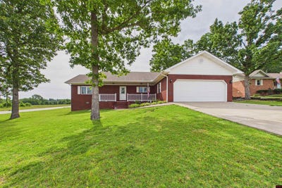 /international/us/1201-pine-tree-lane-mountain-home-ar-110108294861/