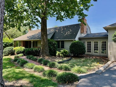 /international/us/1688-port-republic-rd-rockingham-va-110101213964/