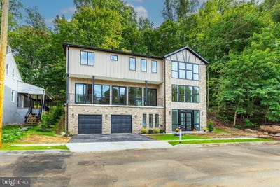 /international/us/810-maple-lane-aston-pa-110110351799/
