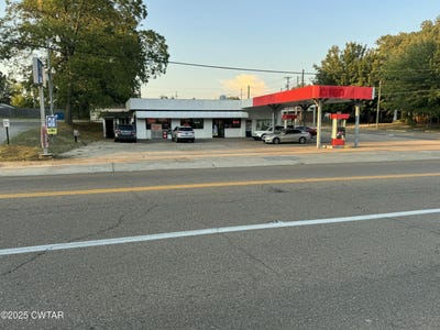 /international/us/2115-e-main-street-humboldt-tn-110102382859/