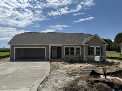 /international/us/61-maxwell-farm-lane-selma-nc-110100862099/