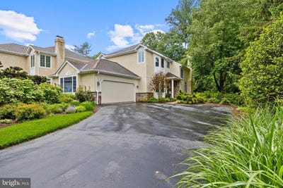 /international/us/124-piqua-circle-berwyn-pa-110108497442/