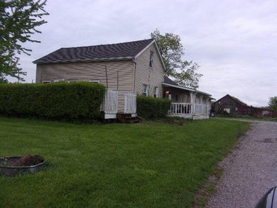 /international/us/8221-munson-highway-hudson-mi-110107764955/