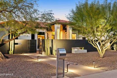 /international/us/1202-w-aster-drive-phoenix-az-110107926724/