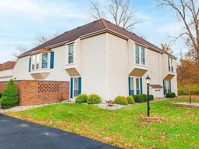 /international/us/8253-colony-grosse-ile-mi-110108976483/
