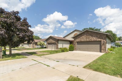 /international/us/306-nw-24th-street-waverly-ia-110101393674/